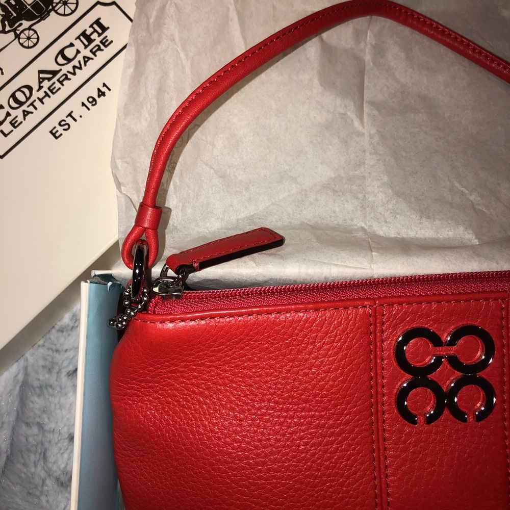 COACH ❣️ mini hand bag